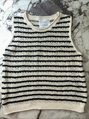 Zara Cream & Black Striped Knit Sleeveless Top size 13-14